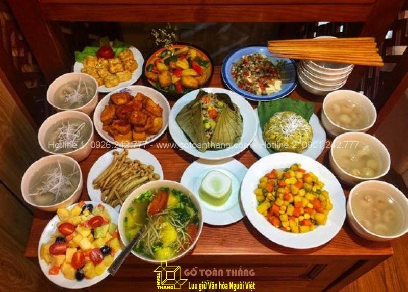 Mâm cúng 49 ngày với các món chay thanh tịnh, thể hiện lòng thành