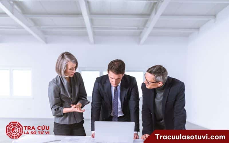 Phong thái lãnh đạo của người có mệnh Tử Vi Thiên Tướng