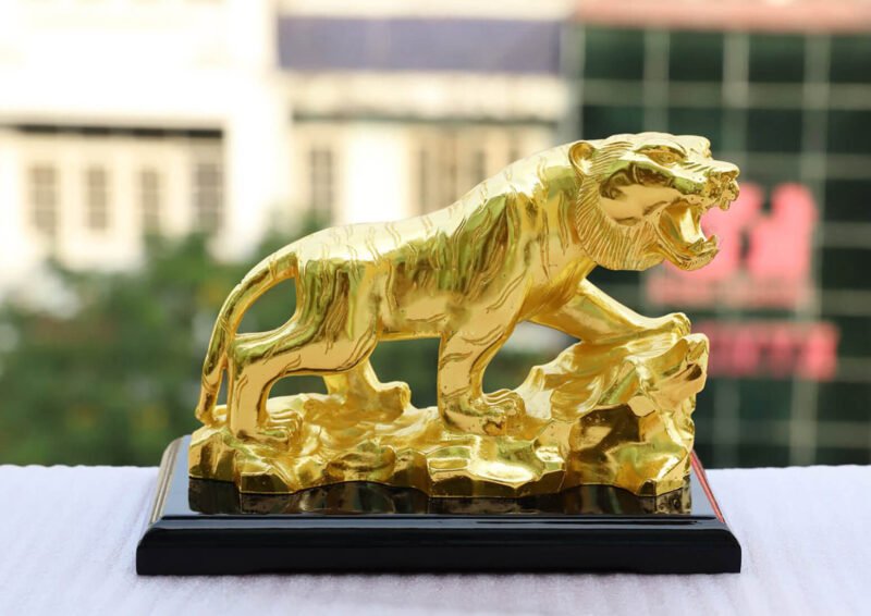 Vật phẩm phong thủy chiêu tài lộc cho tuổi Mậu Dần 1938