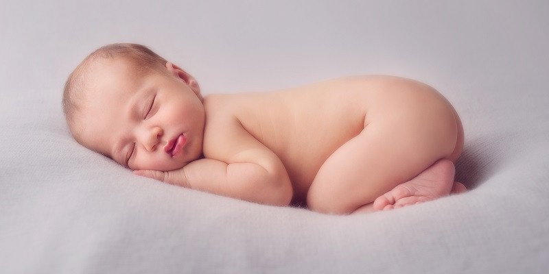 Vợ chồng tìm hiểu cách chọn năm sinh con thứ 2 hợp tuổi cả nhà