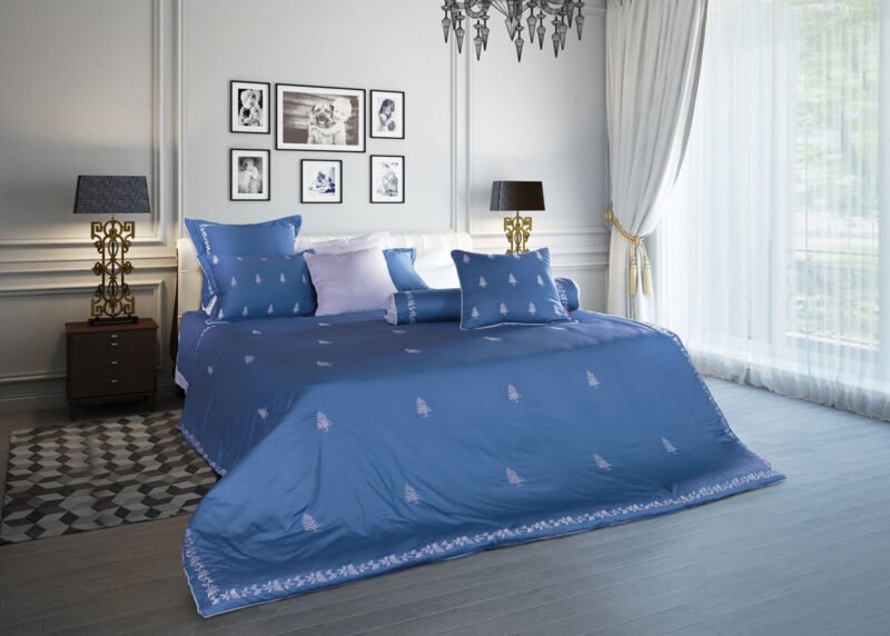 Mẫu chăn ga gối đệm màu xanh dương hợp mệnh Nhâm Tý