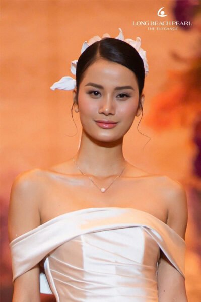 Hình ảnh chú ngựa, biểu tượng của người tuổi Canh Ngọ 1990