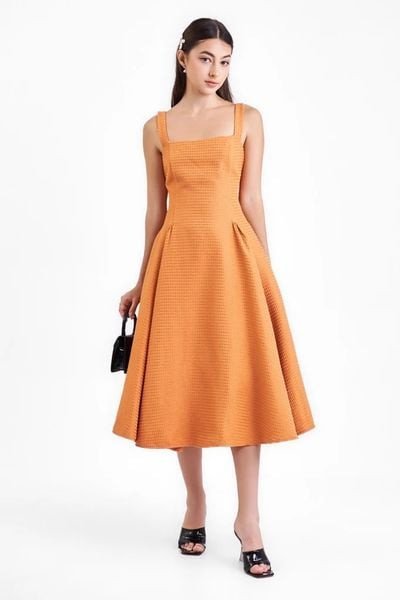 Các gam màu đỏ, cam, tím tương sinh, hợp với tuổi Tý mệnh Thổ