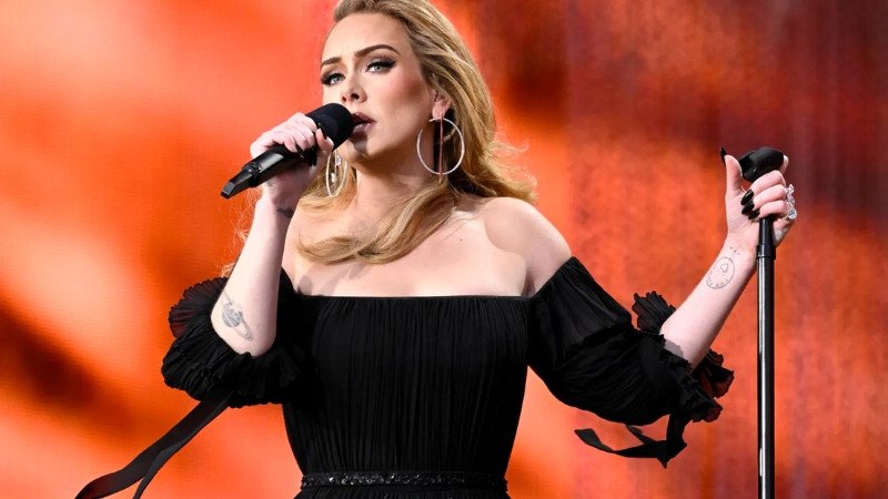 Adele, nữ ca sĩ nổi tiếng sinh vào ngày 19/5 cung hoàng đạo Kim Ngưu