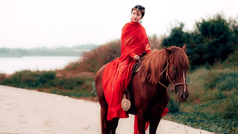 Màu sắc hợp và khắc với người sinh năm 2014