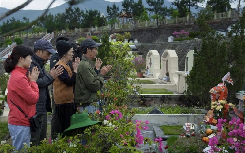 Cách cúng Thanh Minh ngoài mộ