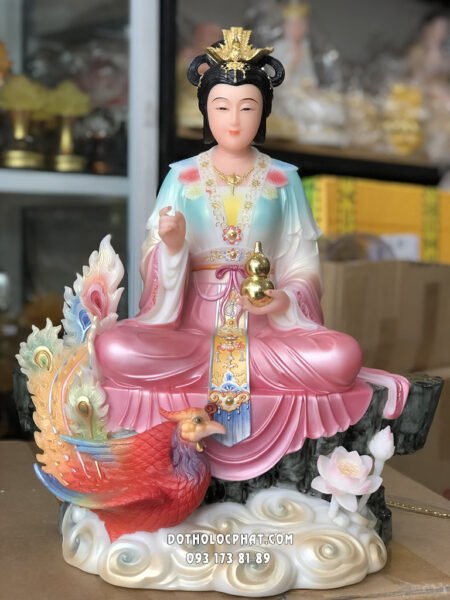 Tượng Mẹ Cửu Thiên Huyền Nữ uy nghi
