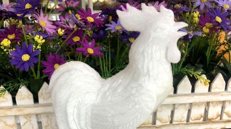 Tượng gà phong thủy chiêu tài lộc cho người tuổi Ất Dậu