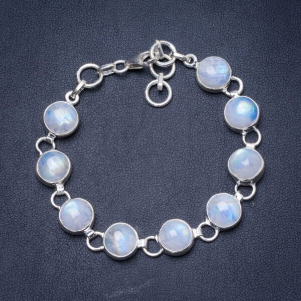 Vòng tay đá mặt trăng hợp phong thủy cho người tuổi Dần