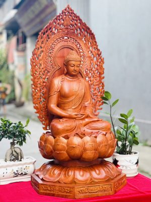 Các mẫu tượng Phật bằng gỗ được cẩn thận chế tác bằng tay, sử dụng những tấm gỗ chất lượng tốt nhất để tạo ra những tác phẩm nghệ thuật đẹp mắt. Nếu bạn yêu thích tinh hoa nghệ thuật và muốn xem thêm những mẫu tượng phật bằng gỗ, hãy tham khảo hình ảnh liên quan!
