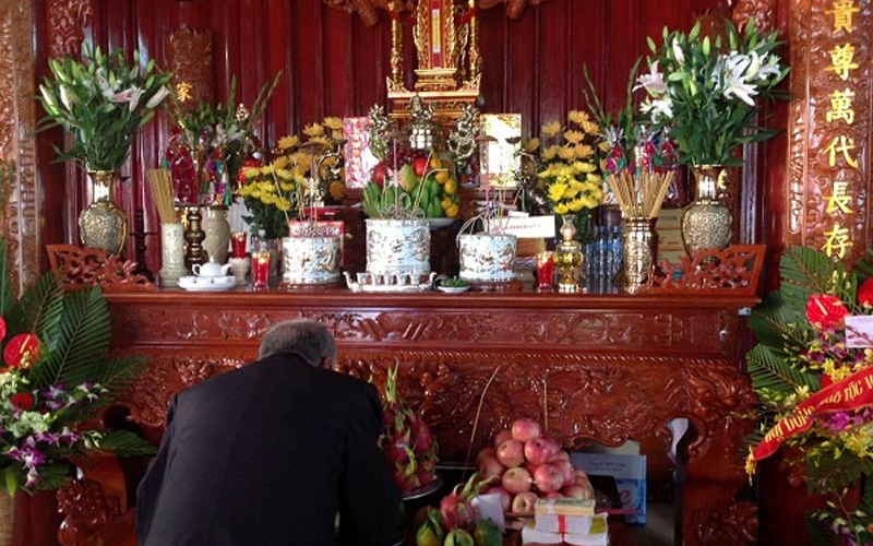 Thắp Hương Trong Nghi Thức Cúng Cáo Giỗ Và Các Quy Định Liên Quan