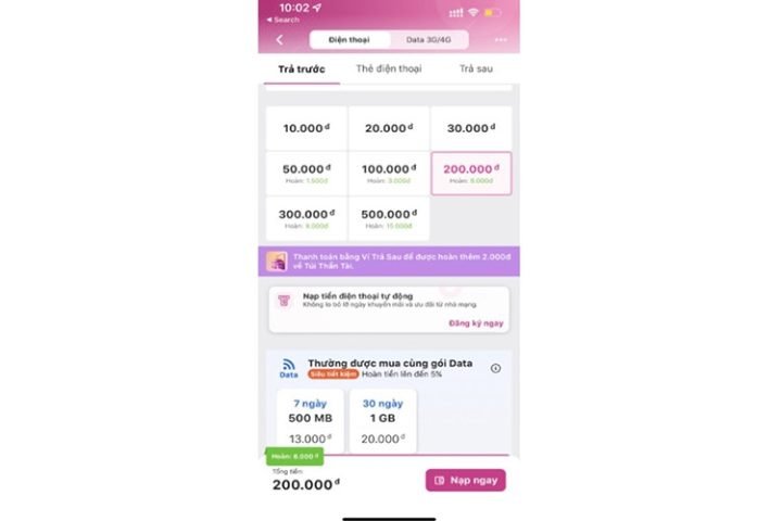 Màn hình ứng dụng MoMo với tùy chọn mua thẻ cào điện thoại, một mẹo rút tiền từ ví trả sau MoMo gián tiếp