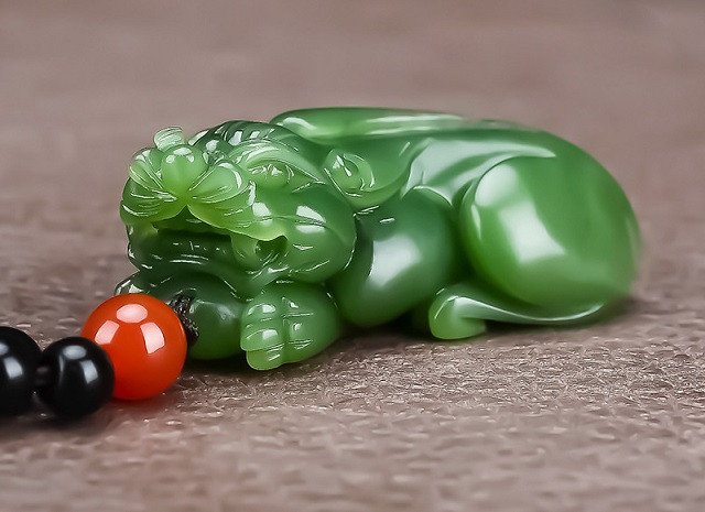 Tỳ Hưu làm bằng đá ngọc thạch