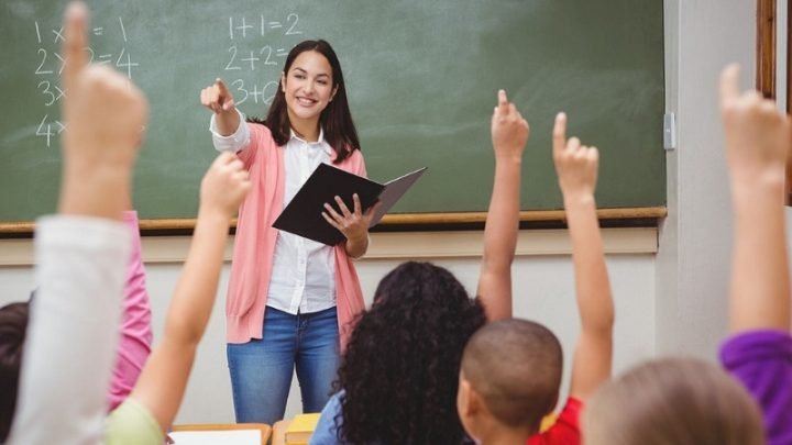 Hình ảnh Song Tử, người có khả năng truyền đạt tốt, lý tưởng để chia sẻ những giá trị văn hóa và tâm linh.