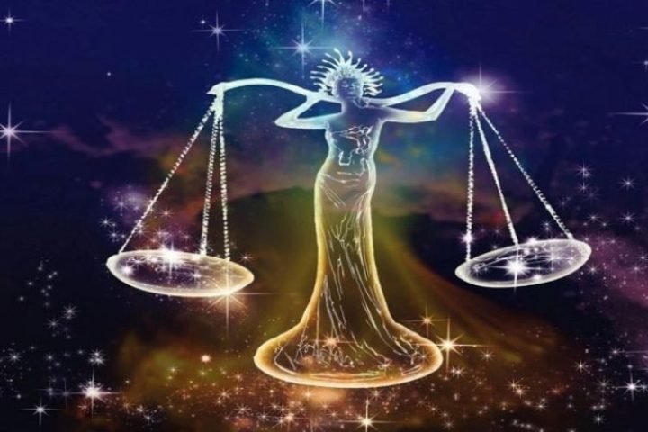 Người phụ nữ Thiên Bình dịu dàng, thể hiện vẻ đẹp nội tâm và phong thái cân bằng của một cung hoàng đạo đẹp nhất