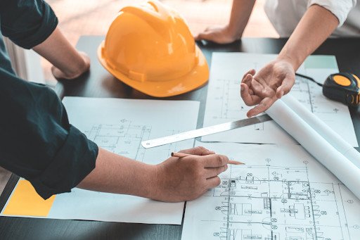 Một ngôi nhà hiện đại hài hòa giữa thiên nhiên, tượng trưng cho việc chọn tuổi làm nhà không cần xem tuổi nếu đã hợp phong thủy.