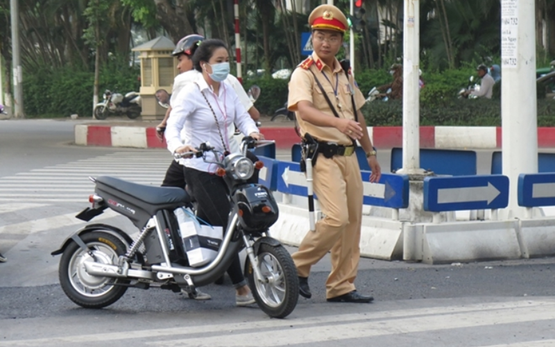 Đi Xe Đạp Điện Lên Cao Tốc Do Đi Nhầm Có Bị Phạt Không