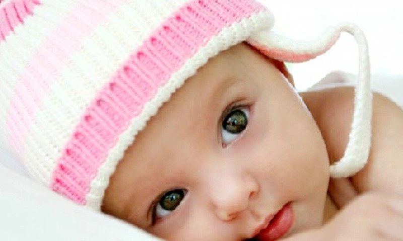 Xét về địa chi, cả cha, mẹ và con đều tuổi Thân. Đây là mối quan hệ Tam Hợp