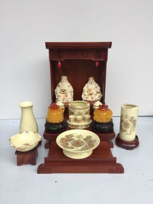 Bàn thờ Thần Tài Thổ Địa gỗ tự nhiên cao cấp cho không gian linh thiêng