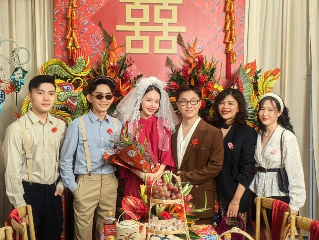 Cặp đôi đang hạnh phúc, minh họa cho tầm quan trọng của hòa hợp tứ tuyệt trong tử vi hôn nhân