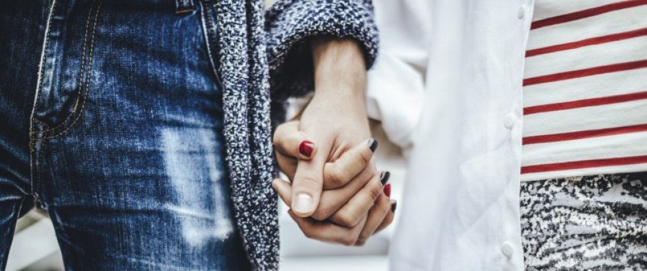 Cặp đôi hạnh phúc, thể hiện tình duyên tốt đẹp của nữ Nhâm Ngọ 2002 theo tử vi