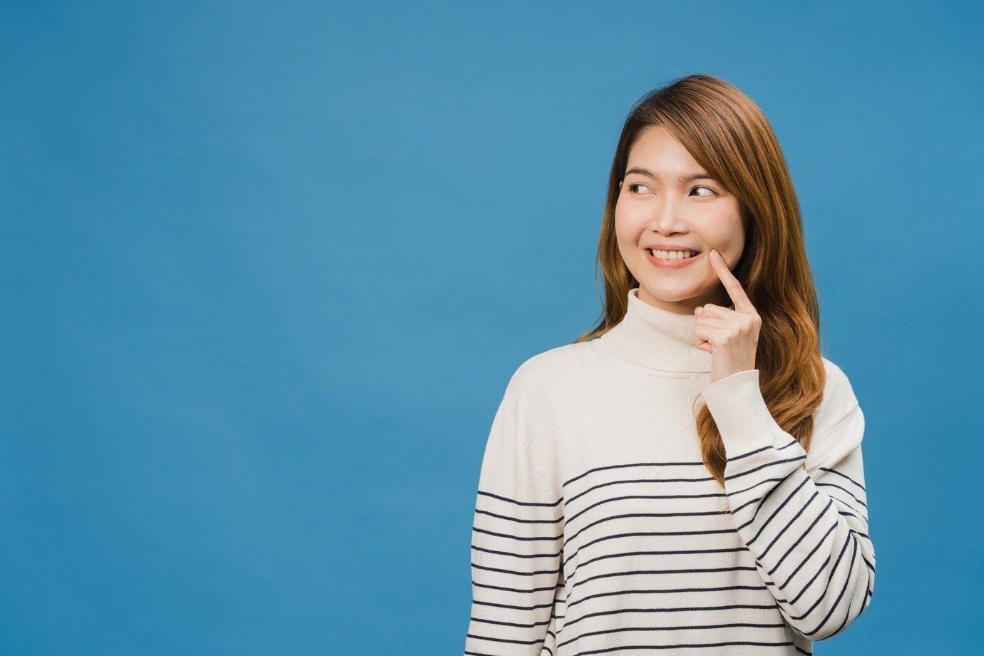 Khuôn miệng cười không hở lợi