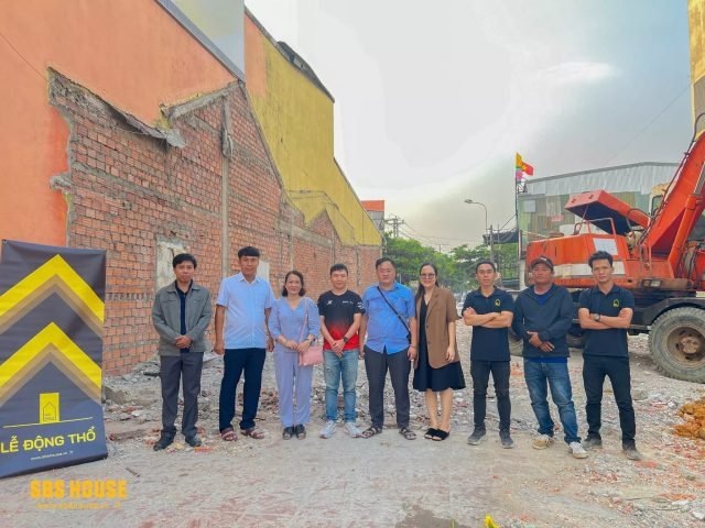 Xem ngày tốt động thổ tháng 2 âm lịch thể hiện sự tôn trọng đối với yếu tố tâm linh và hy vọng quá trình thi công nhà suôn sẻ