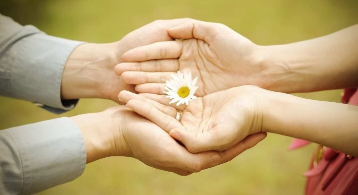 Dấu hiệu duyên tiền kiếp qua cảm giác quen thuộc từ cái nhìn đầu tiên