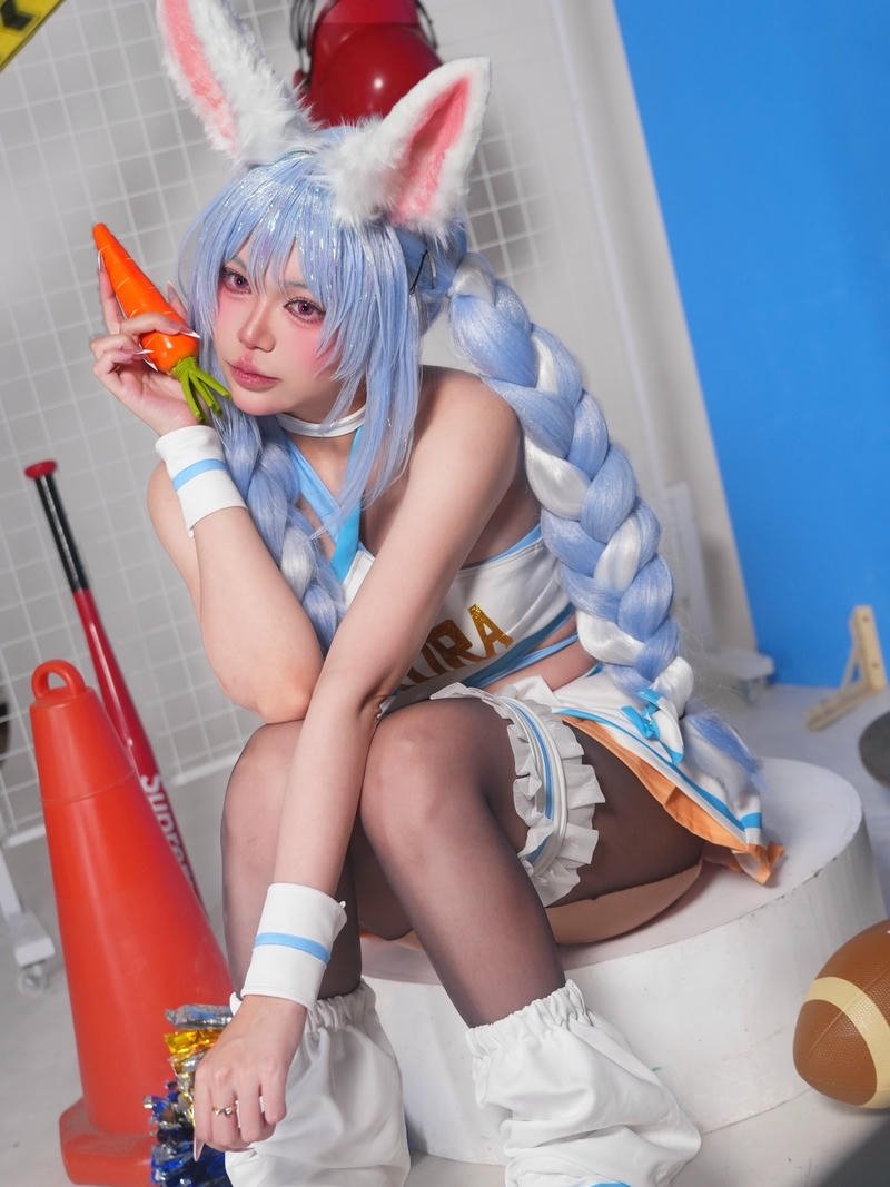 Ảnh Zinie Quỳnh cosplay cuốn hút