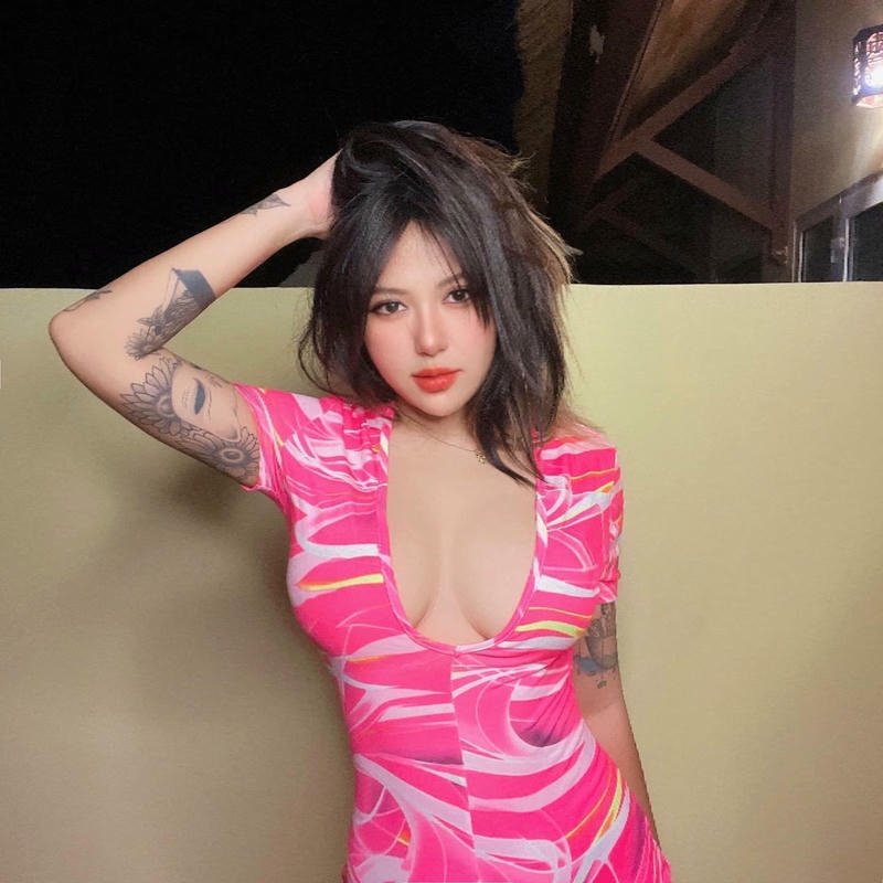 Ảnh nude Suzie Nguyễn thảm dục