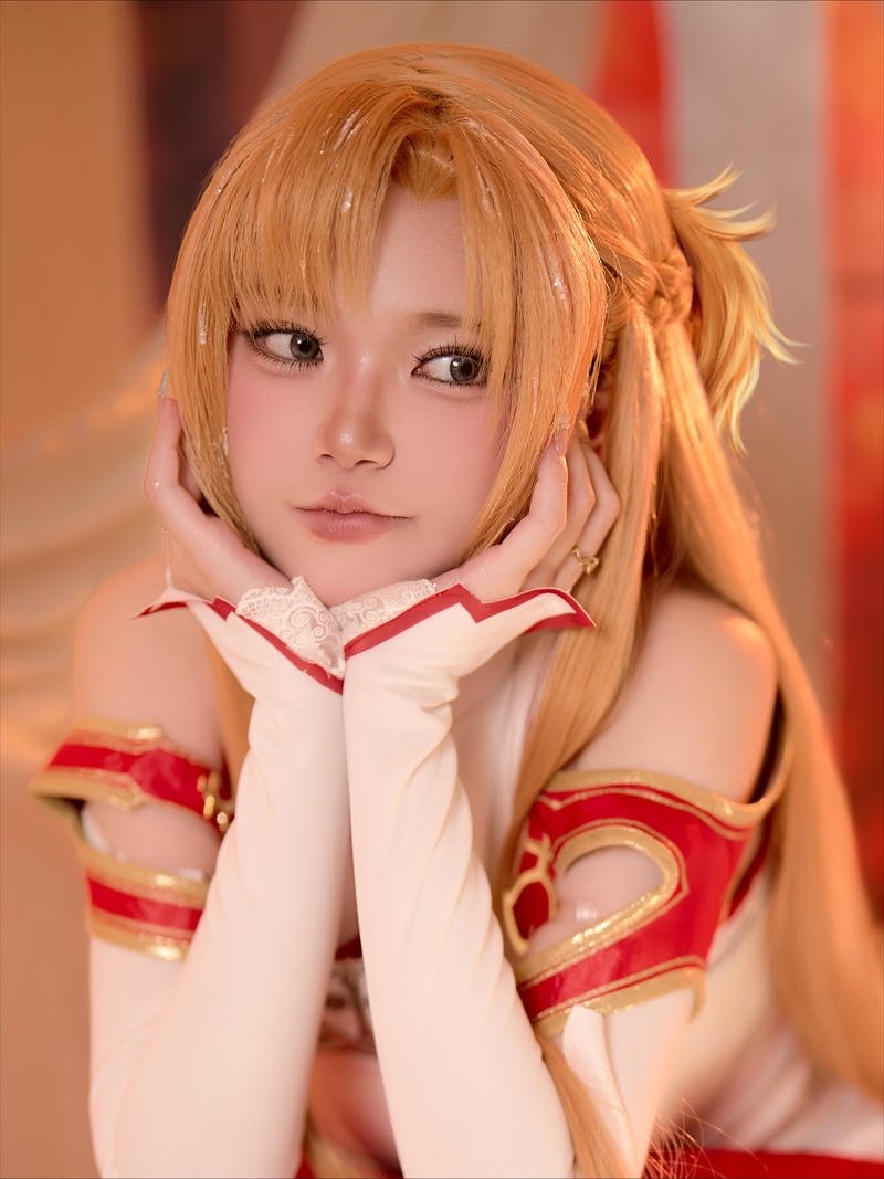 Hình Zinie Quỳnh cosplay bí ẩn