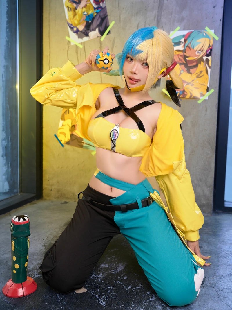 Hình Zinie Quỳnh cosplay xinh đẹp