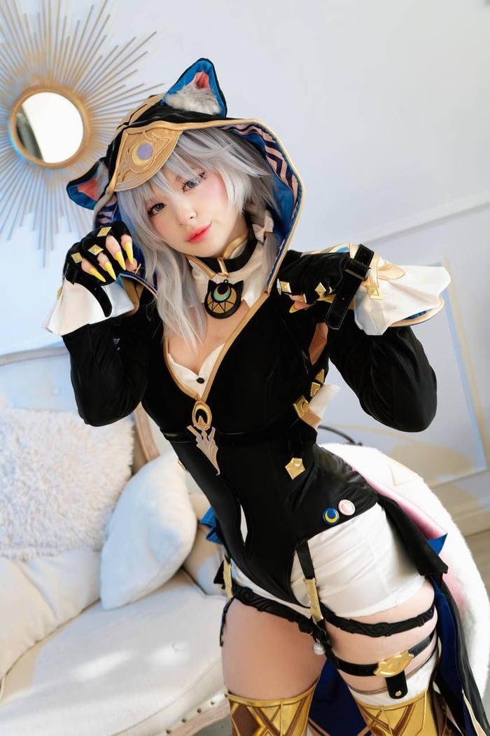 Hình cosplay anime tinh nghịch