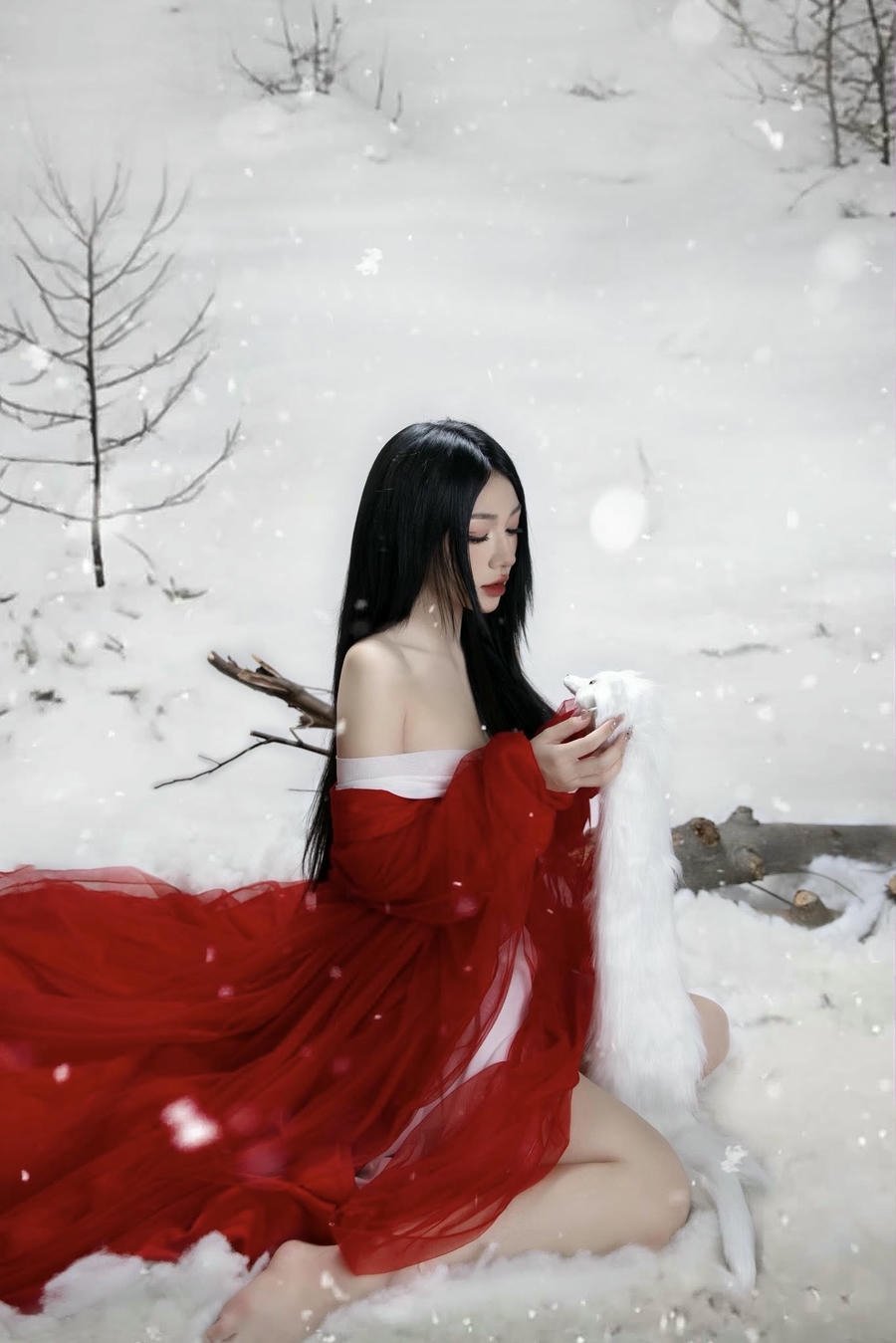 ảnh Trần Hà Linh đơn giản