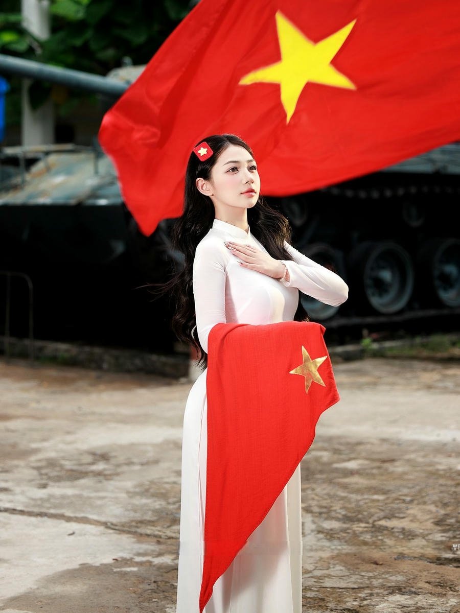 ảnh Trần Hà Linh màu pastel