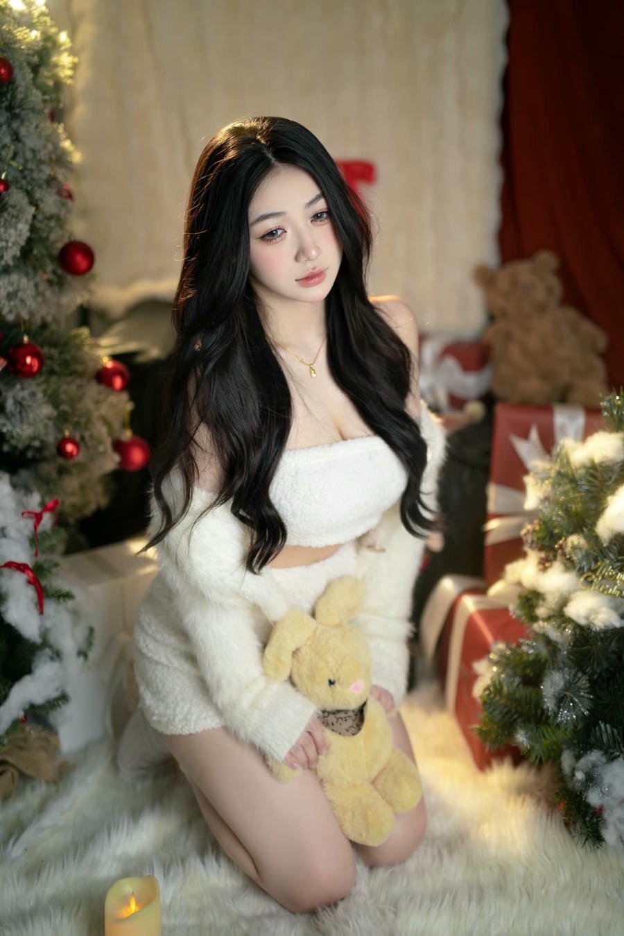 ảnh Trần Hà Linh mới nhất