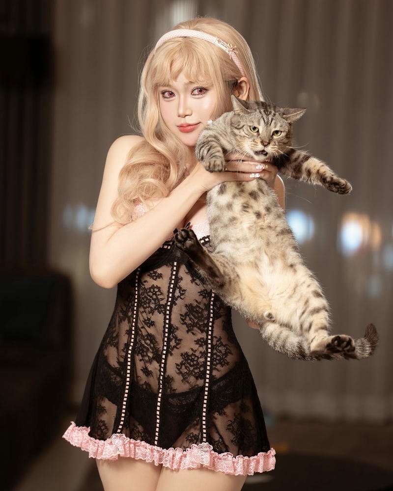 ảnh Zinie Quỳnh cosplay ấn tượng