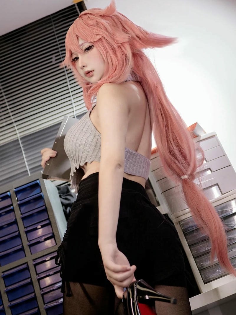 ảnh gái xinh cosplay rực rỡ