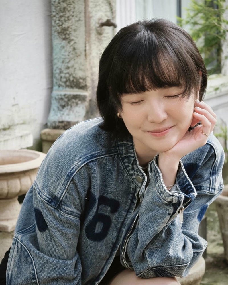 ảnh hải tú nude dưới ánh đèn mờ ảo