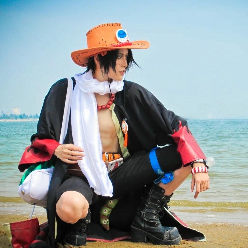 cosplay anime nữ rực rỡ