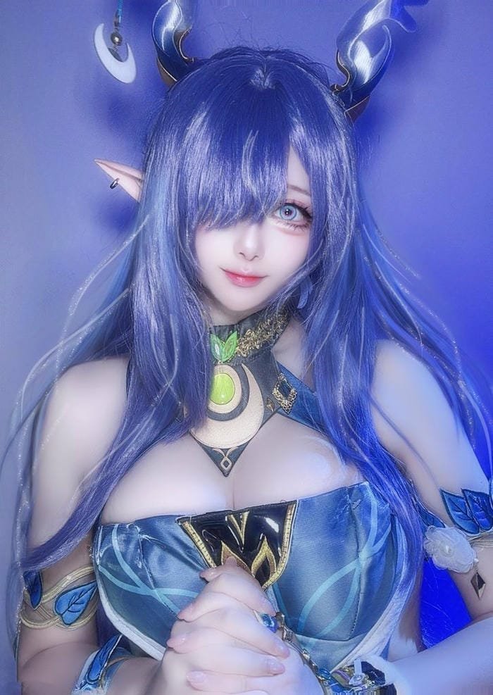 cosplay anime tóc xanh