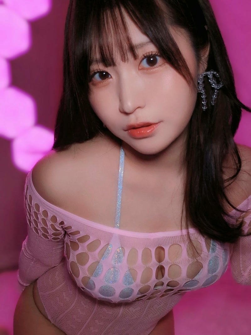 gái xinh cosplay mặc bikini dịu dàng