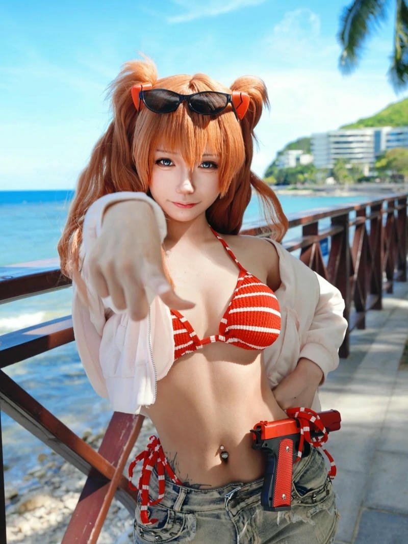 gái xinh cosplay mặc bikini hài hòa