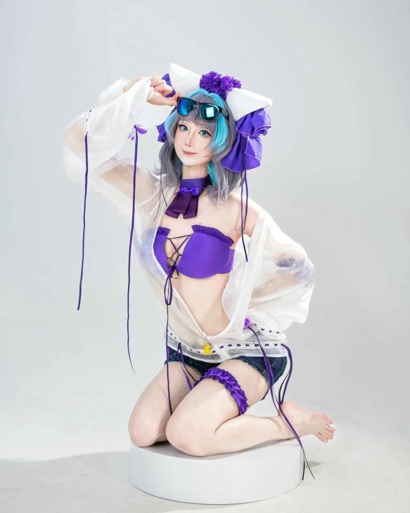 gái xinh cosplay mặc bikini nhẹ nhàng