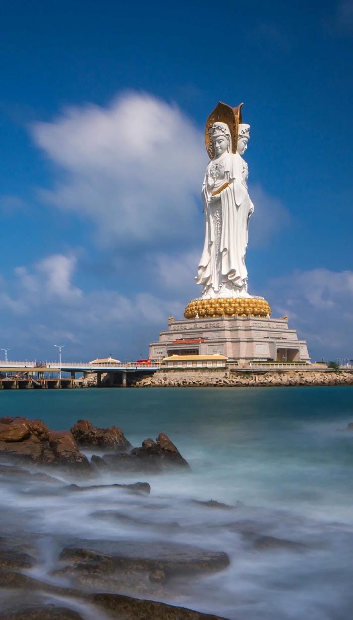 hình Quan Âm đứng