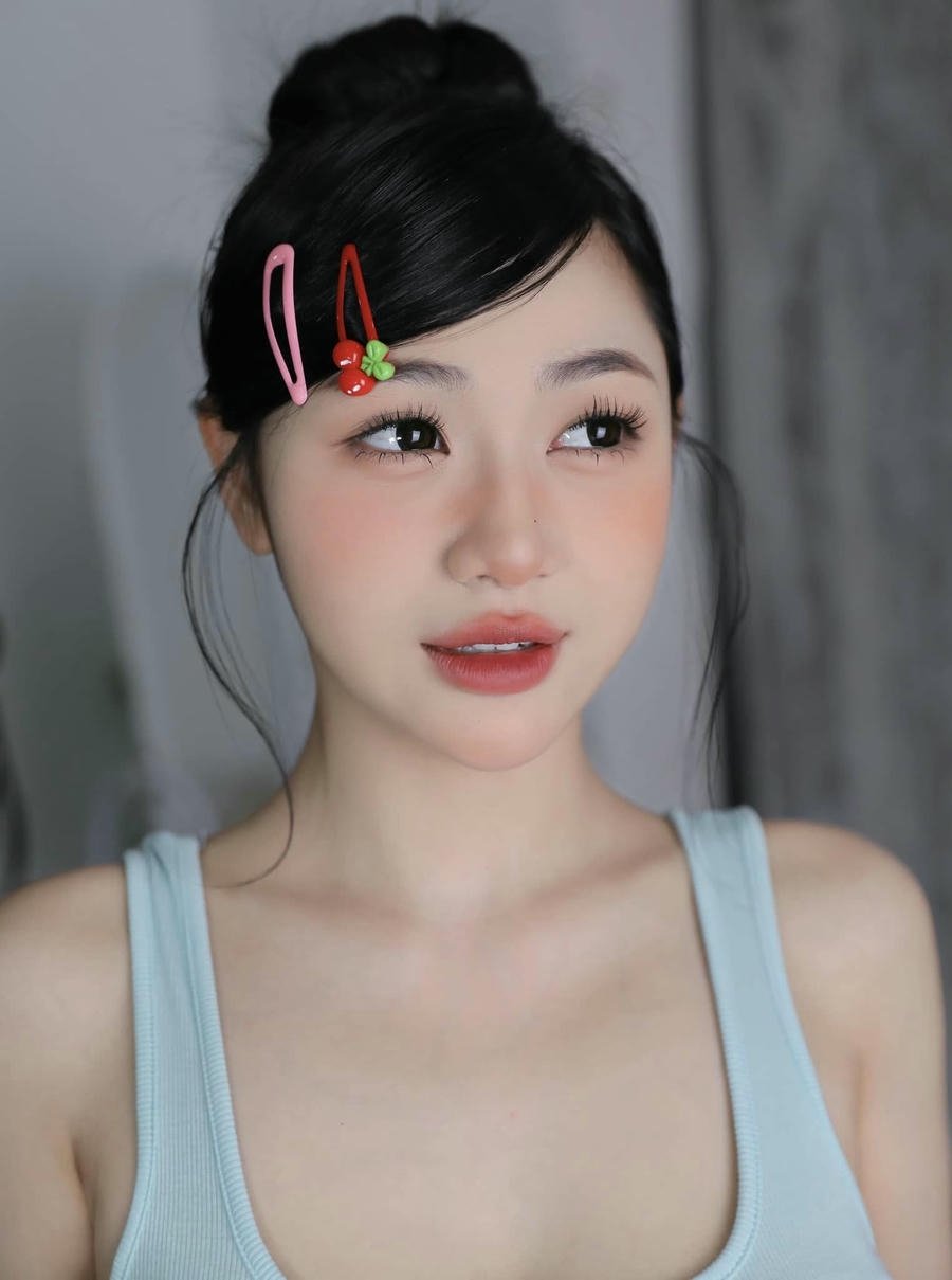 hình ảnh Trần Hà Linh chất lượng cao