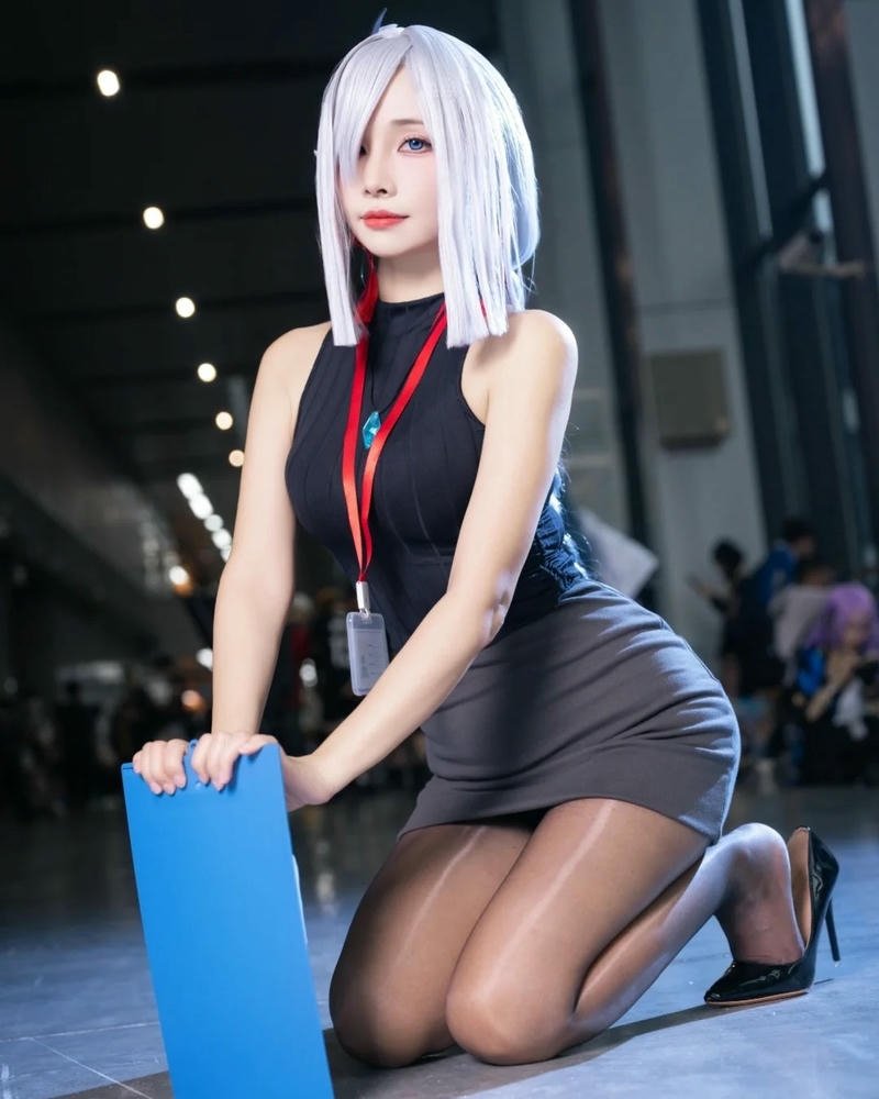 hình ảnh gái xinh cosplay vui nhộn