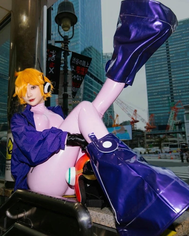 hình cosplay anime nữ tươi sáng