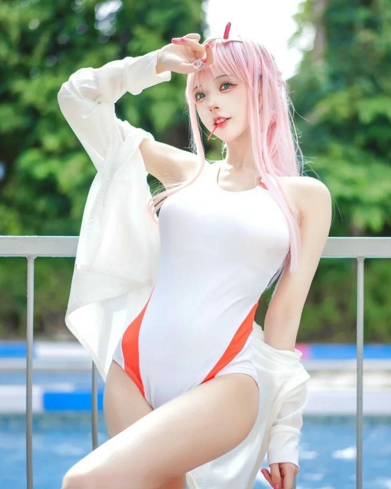 hình gái xinh cosplay mặc bikini vui nhộn