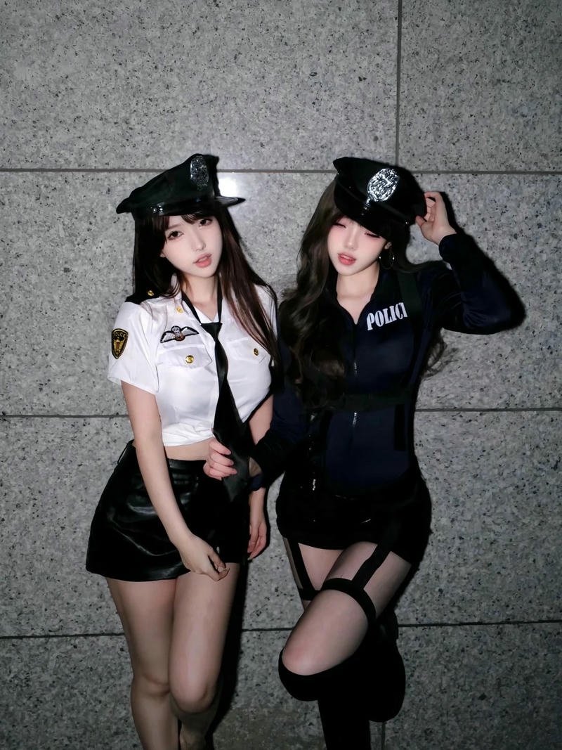 Ảnh cosplay cảnh sát nữ sắc nét độ phân giải cao